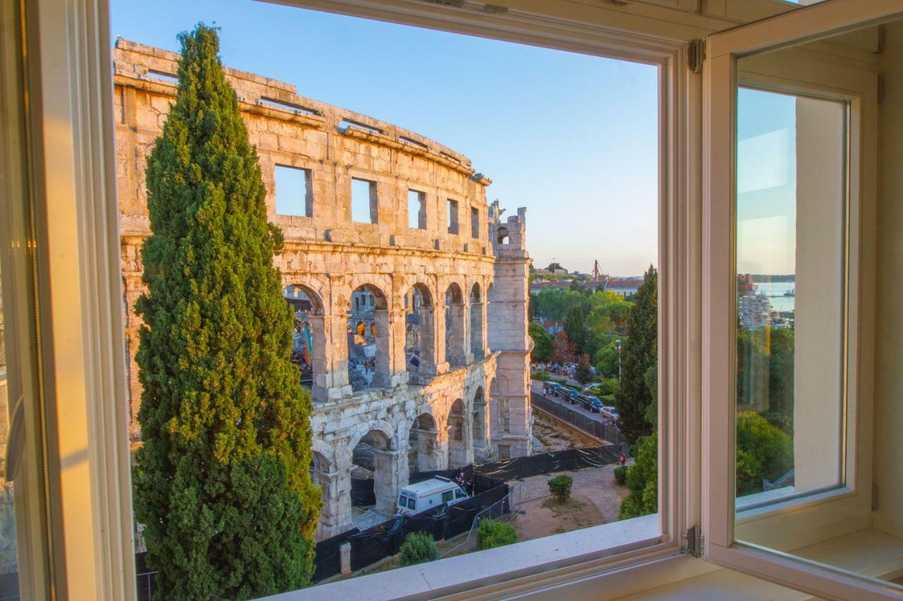 Arena & Seaview Luxurious Residence プーラ エクステリア 写真