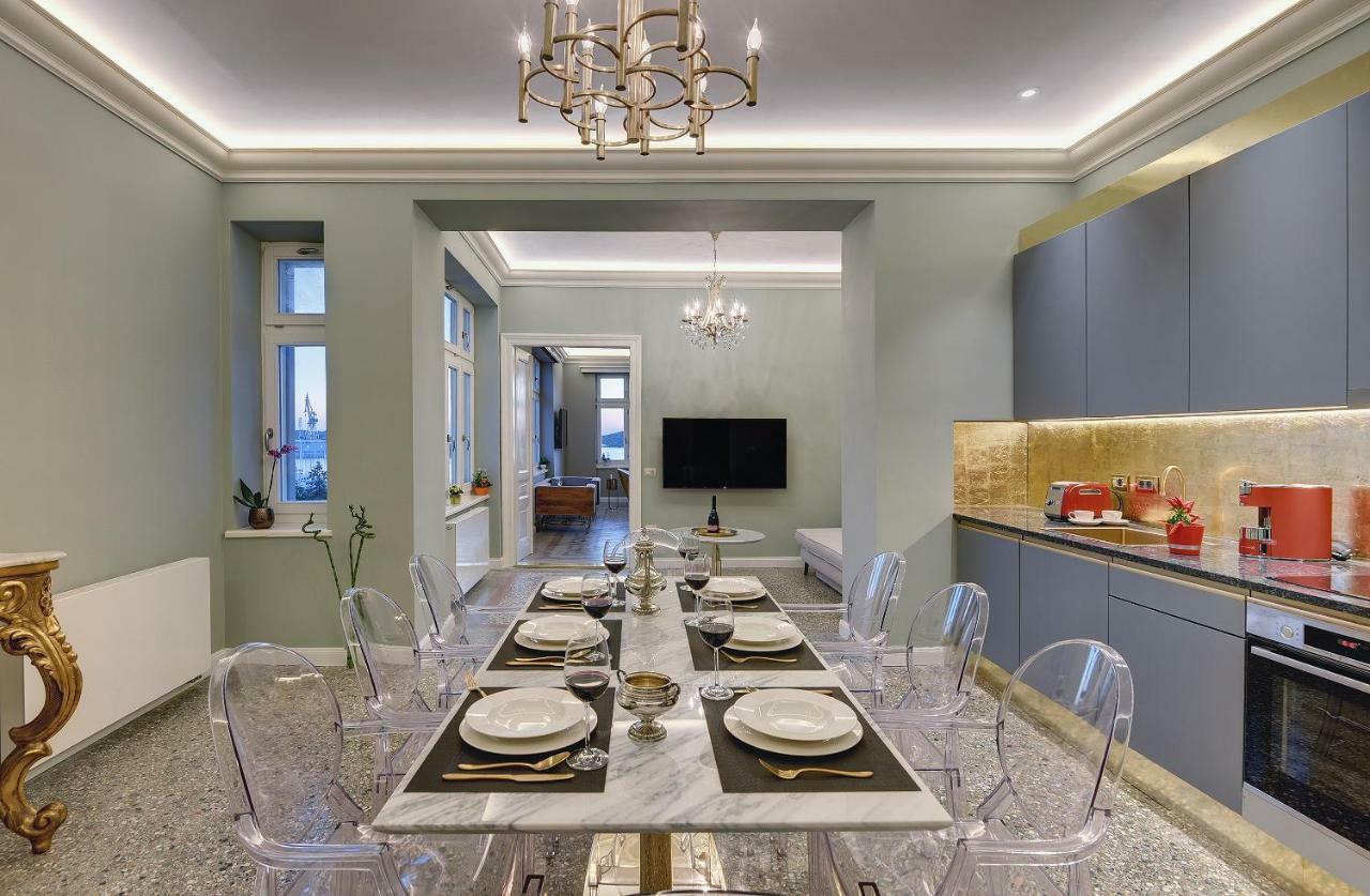 Arena & Seaview Luxurious Residence プーラ エクステリア 写真