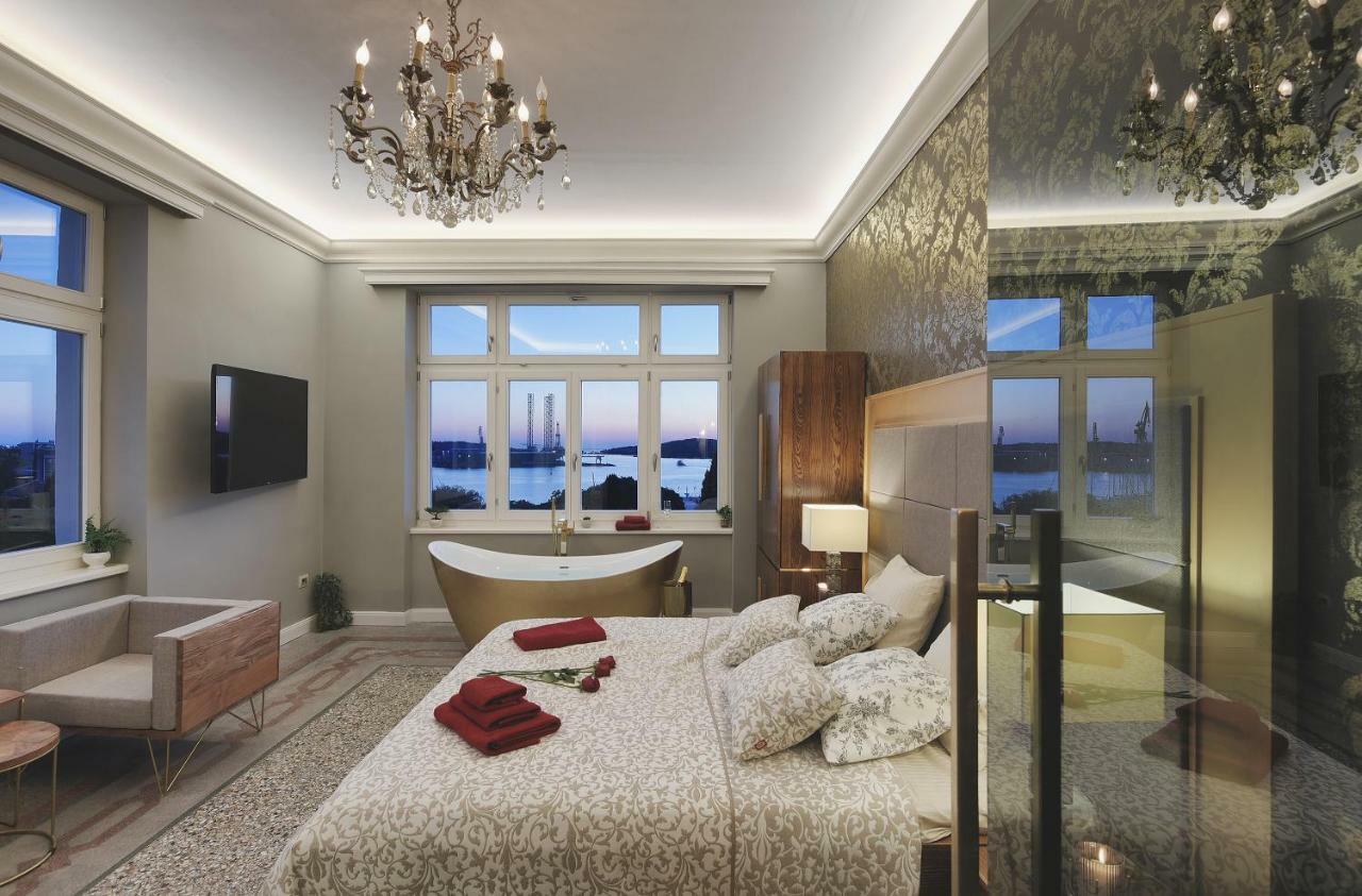 Arena & Seaview Luxurious Residence プーラ エクステリア 写真