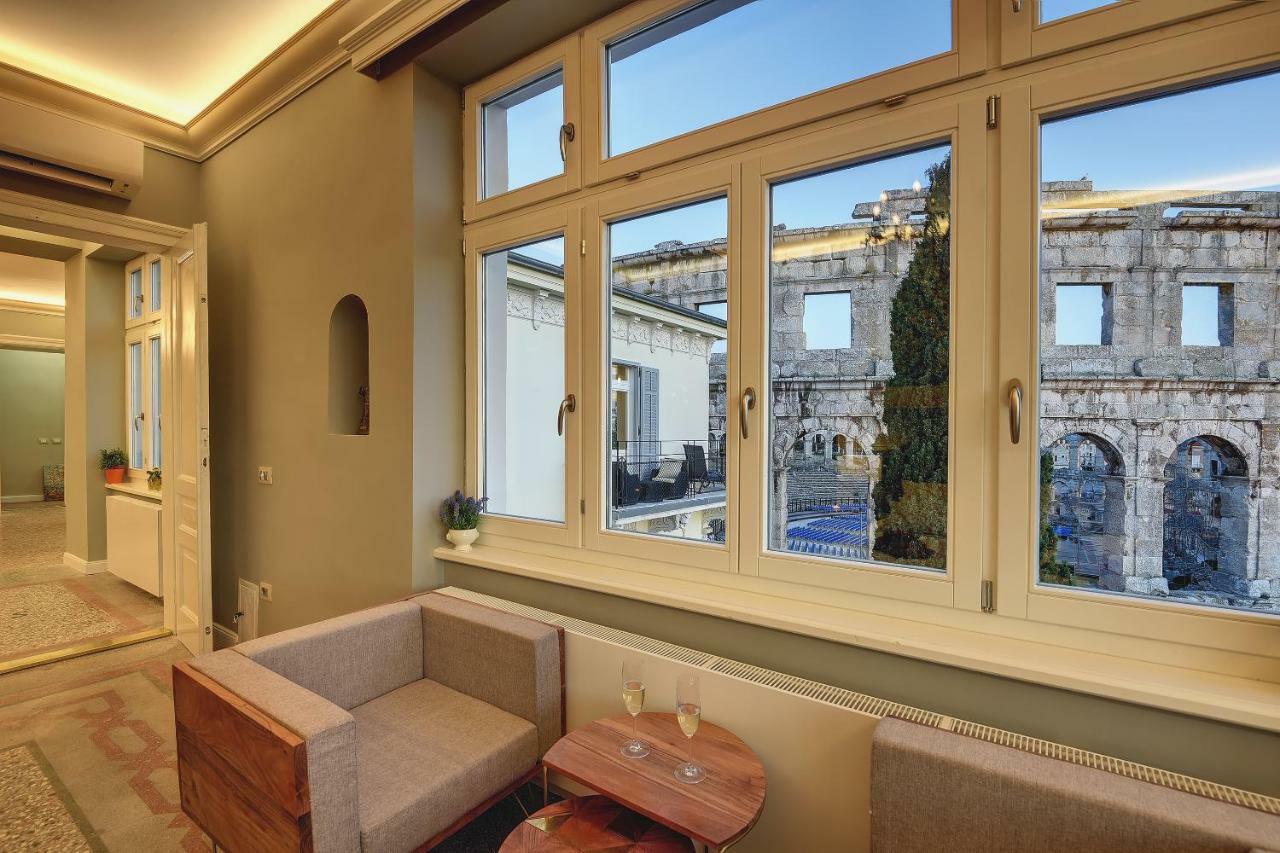 Arena & Seaview Luxurious Residence プーラ エクステリア 写真