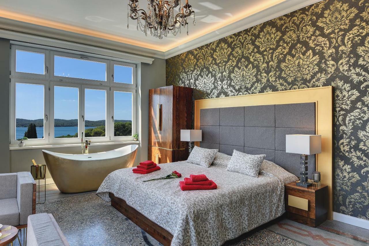 Arena & Seaview Luxurious Residence プーラ エクステリア 写真