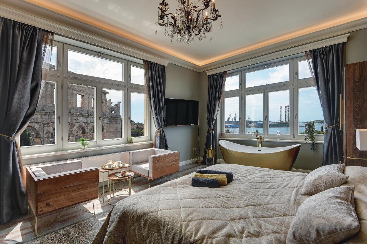 Arena & Seaview Luxurious Residence プーラ エクステリア 写真